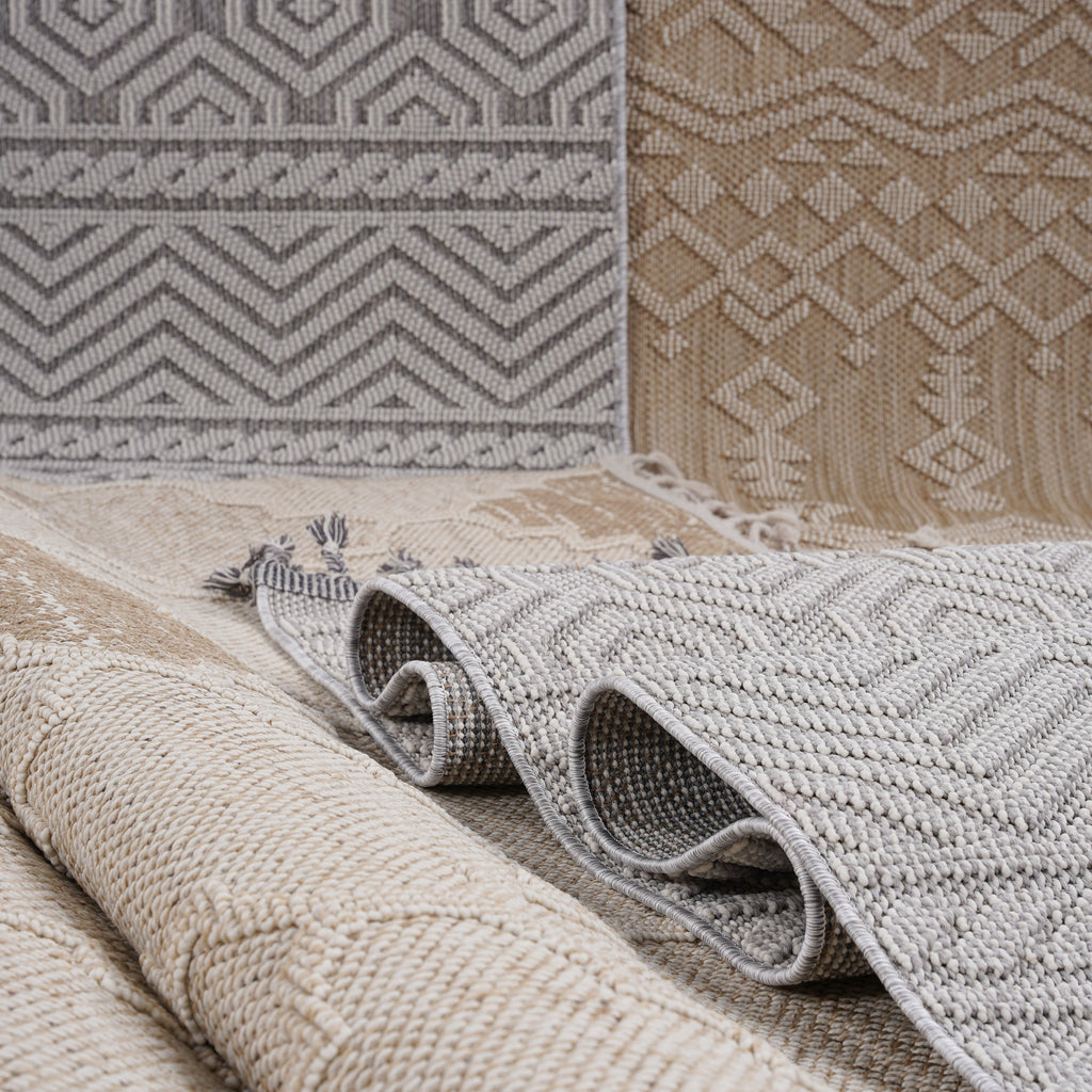 NAAR Guros Collection 6X9 White / Grey / Trellis Indoor / Outdoor Area Rug