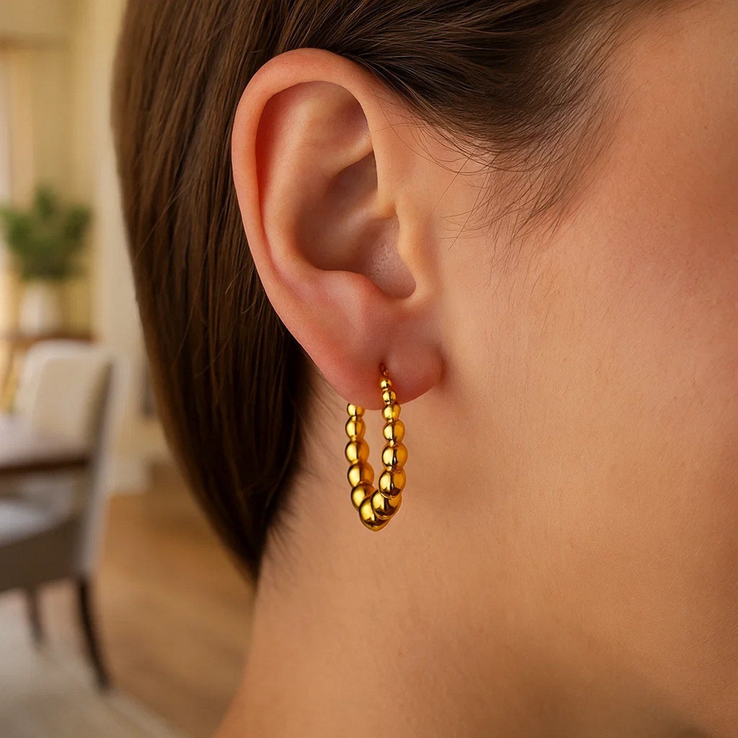 14k Yellow Gold Graduated Sphere Hoop Earrings(5x27mm)