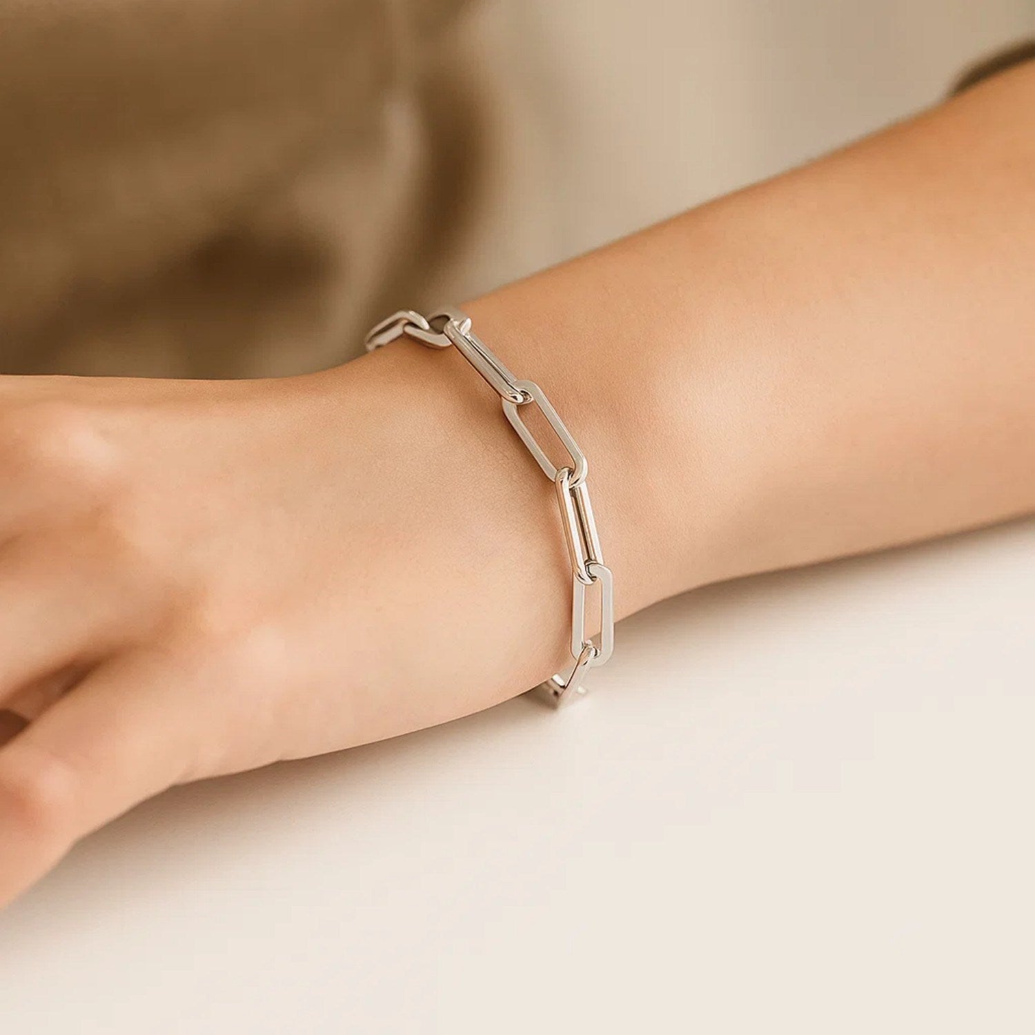 14K White Gold Extra Wide Paperclip Chain Bracelet (6.10 mm)