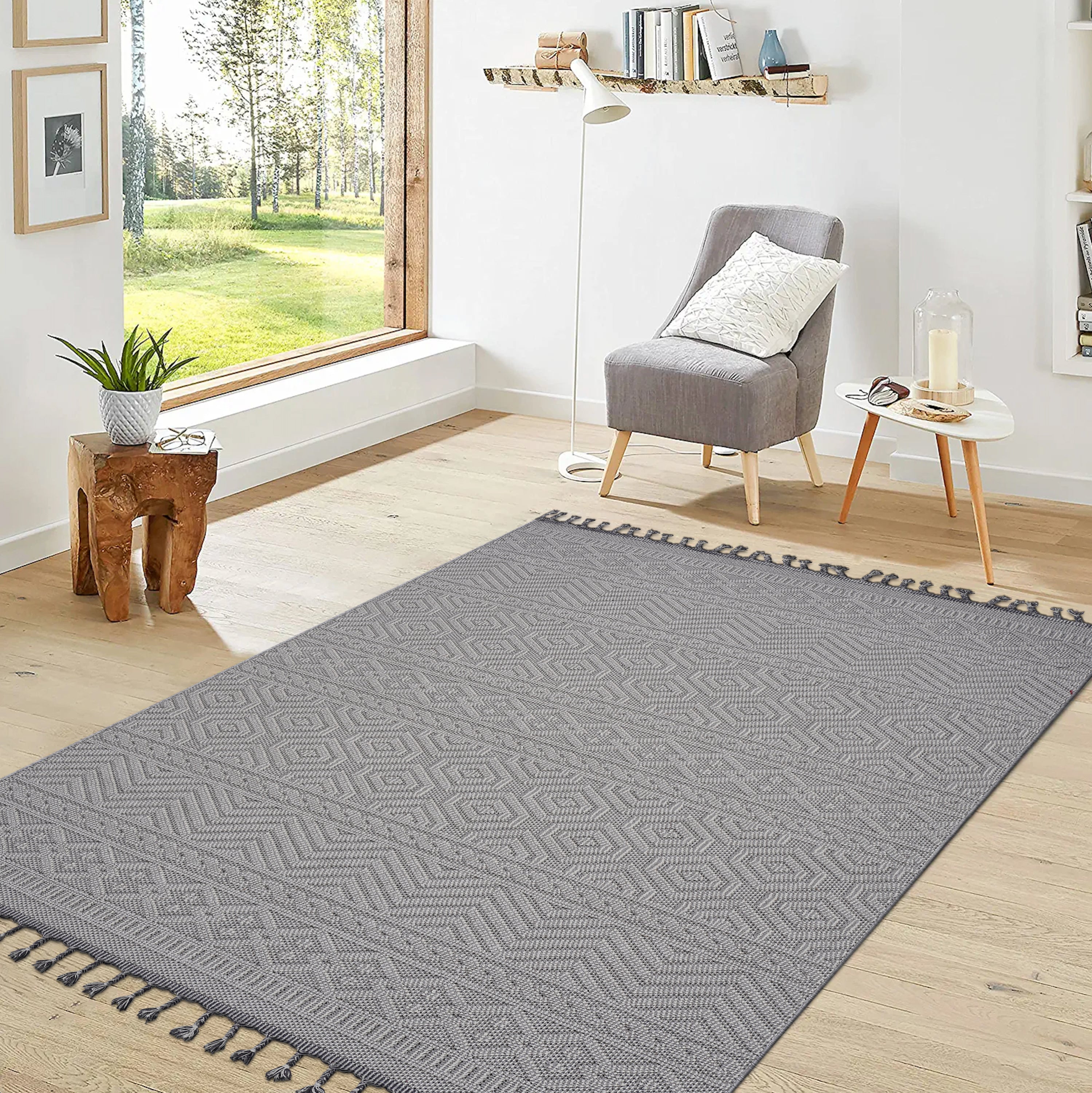 NAAR Guros Collection 6X9 White / Geometric Indoor/ Outdoor Area Rug